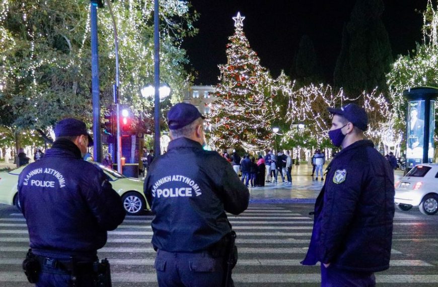 Πρωτοχρονιά ακριβώς όπως τα Χριστούγεννα, με εντατικότερους ελέγχους και πάνω από 10.000 αστυνομικούς στους δρόμους
