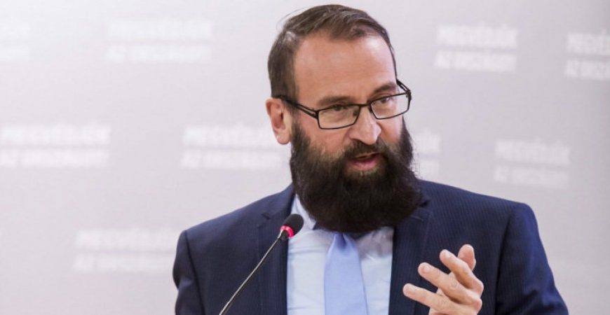 Αποκαλύφθηκε ο ευρωβουλευτής που συμμετείχε σε πάρτι με σεξ και ναρκωτικά