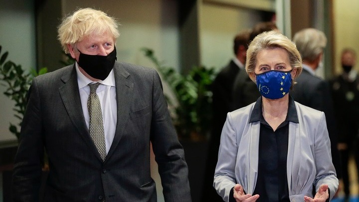 Brexit: Φον ντερ Λάιεν και Τζόνσον αποφασίζουν σήμερα αν θα συνεχισθούν ή όχι οι συνομιλίες
