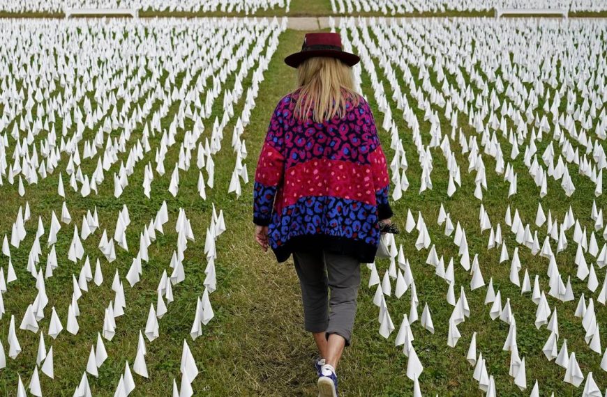 ΗΠΑ: Η πανδημία έριξε το προσδόκιμο ζωής τρία ολόκληρα χρόνια