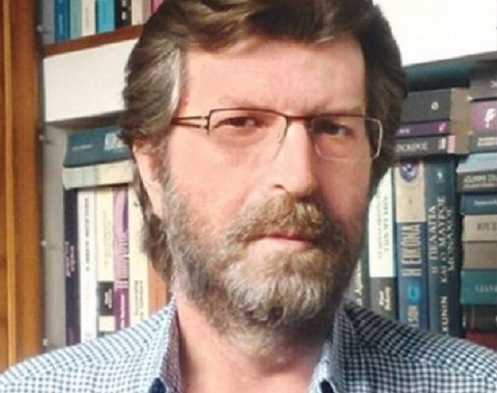 Πέθανε ο δημοσιογράφος Βασίλης Τριανταφύλλου