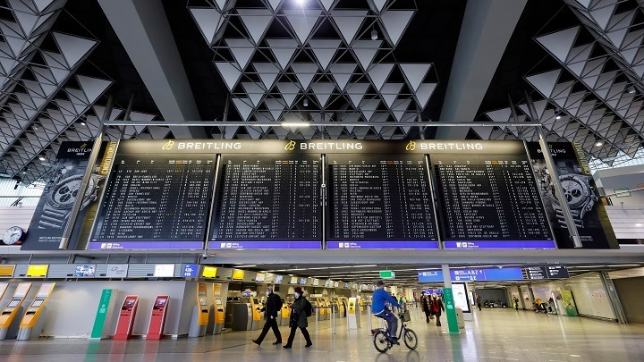 Ζέεχοφερ για τους ταξιδιωτικούς περιορισμούς: Η Γερμανία δεν θα γίνει φυλακή