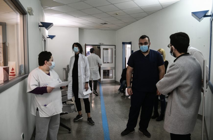 Κοροναϊός: 24 θάνατοι σε μία ημέρα – 605 νέα κρούσματα – 292&hellip;