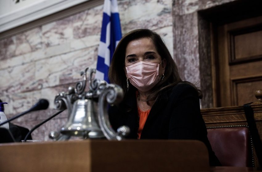 “Καρφί” Ντόρας σε Σαμαρά: “Ο πρώην πρωθυπουργός έχει παγίως αυτές τις απόψεις με το…