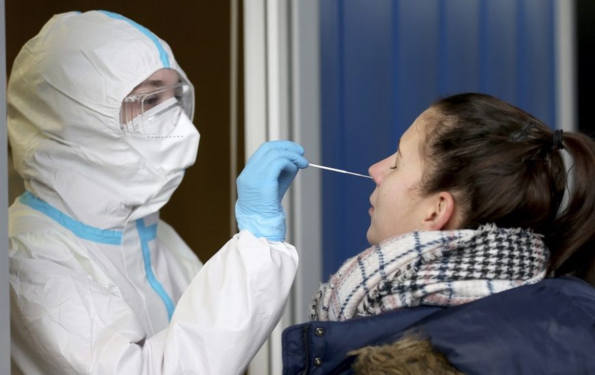 Επιστημονική μελέτη: Να δημιουργηθούν 10.000 σταθμοί για rapid test