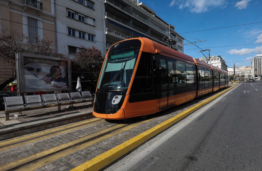 4ωρη στάση εργασίας στο τραμ το πρωί της Τετάρτης