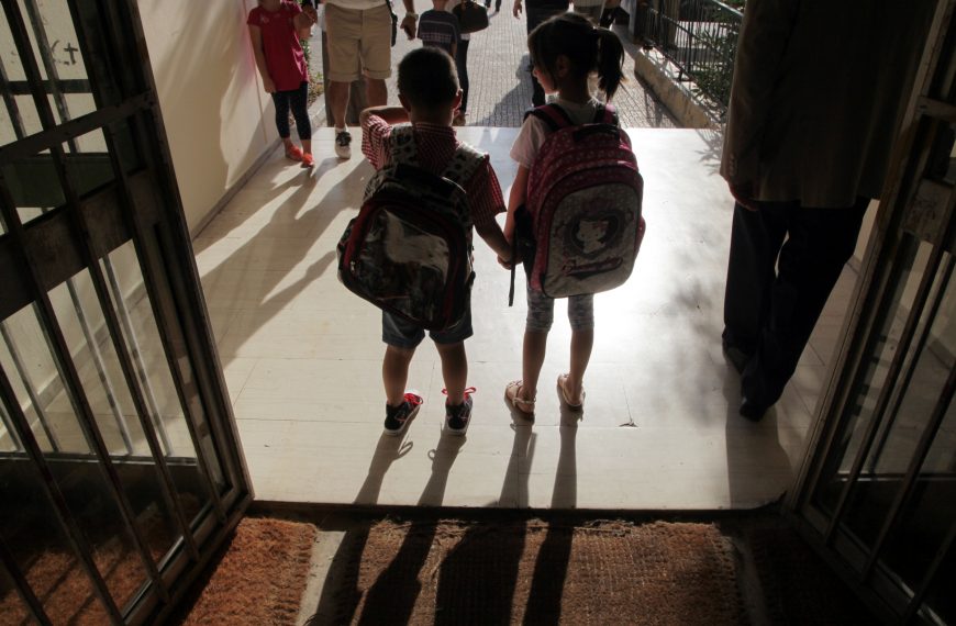 Μεγάλες συρροές κρουσμάτων στα σχολεία!- Σύψας: Η βρετανική μετάλλαξη ενδεχομένως μολύνει περισσότερο&hellip;