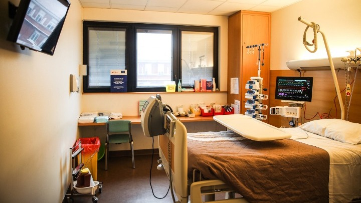 Γαλλία: 12 χρόνια κάθειρξης σε μαιευτή για 11 βιασμούς γυναικών ασθενών