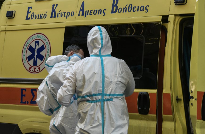 Σαρηγιάννης: Αιφνιδιάστηκε το σύστημα υγείας – Ίσως και 9.500 κρούσματα τον Μάιο αν δεν λάβουμε περαιτέρω μέτρα