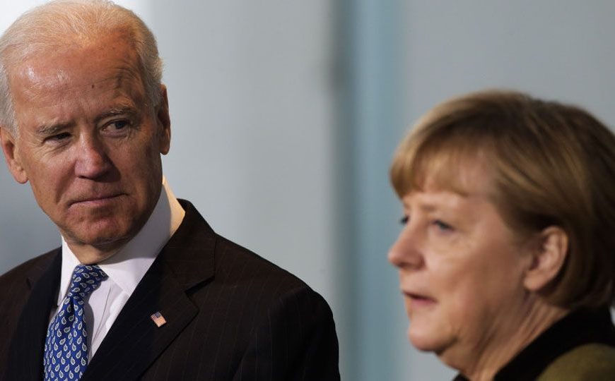 Μ. Ψύλος/ Η Μέρκελ οδηγεί την Ευρώπη σε σύγκρουση με τον Μπάιντεν