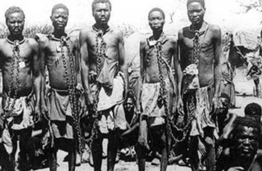 Ναμίμπια και Ελλάδα: Οι «απλήρωτες» γερμανικές φρικαλεότητες