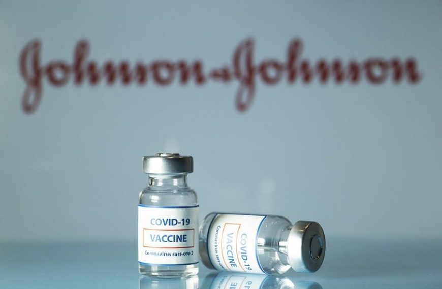 Johnson & Johnson: Αποτελεσματικό το εμβόλιο και κατά της μετάλλαξης Δέλτα
