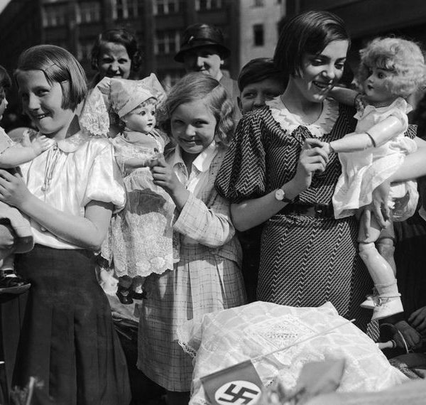 Ξεχάστε όσα ξέραμε περί γυναικείας χειραφέτησης!