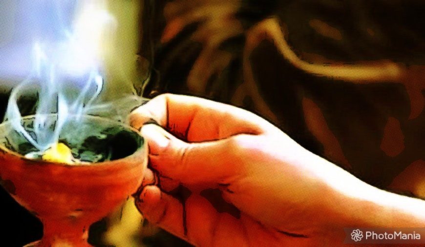 «Δόλιον εμβόλιον»: Η Δεξιά του Κυρίου…