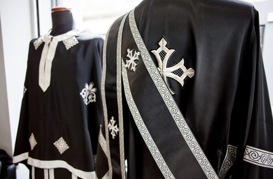 Γιάννης: Ενας πολίτης τους κόσμου από μία χώρα ρασοφόρων