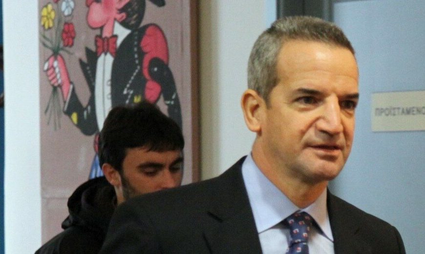 Επιστολή Ομίλου Θεοχαράκη: Παύση πληρωμών για τους μη εμβολιασμένους εργαζόμενους