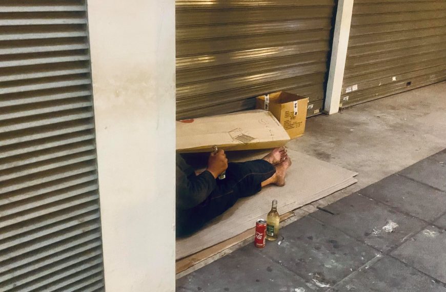 Βόλτα γύρω από τη ΔΕΘ