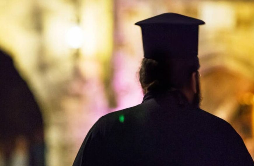 Θεσσαλονίκη: Σοβαρές καταγγελίες για εμπλοκή αρχιμανδρίτη σε οικονομικά σκάνδαλα και κυκλώματα μαστροπείας