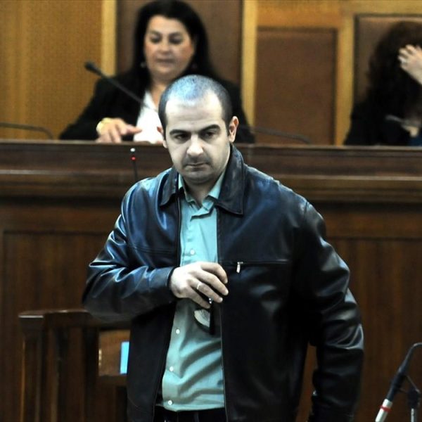 Οι “ό,τι κινείται σφάζεται” και η Δημοκρατία…