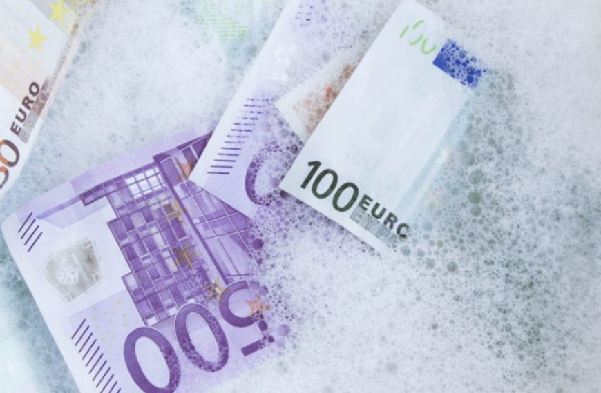 Ξέπλυμα χρήματος: Οι 27 ύποπτες κινήσεις που το προδίδουν