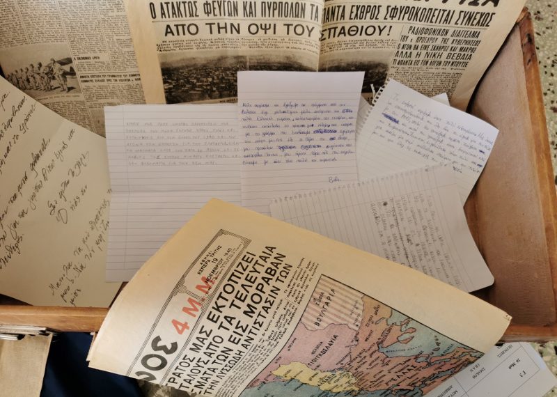 Η «Βαλίτσα του Στρατιώτη»- Μια βαλίτσα γεμάτη πόλεμο και ειρήνη ανοίγει μπροστά&hellip;