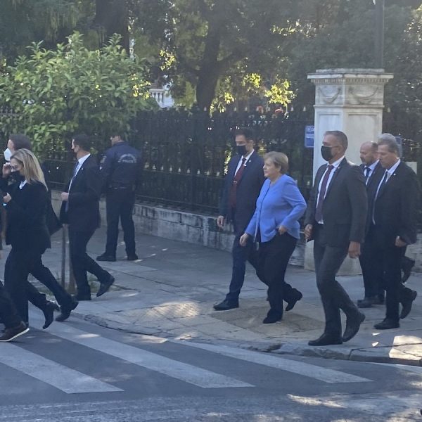 Το “τελευταίο” μίλι της Μέρκελ στην Αθήνα…