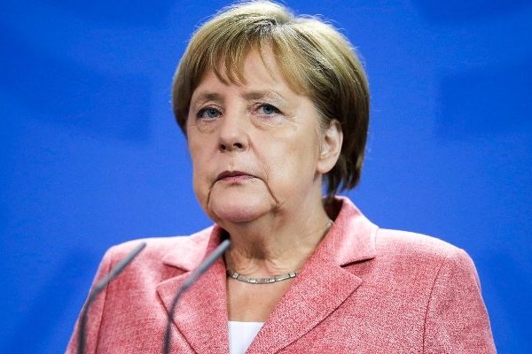 Η Μέρκελ «δεν μετανιώνει» για την ενεργειακή της πολιτική σε σχέση με&hellip;