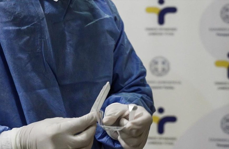 Κορονοϊός: Επιστρέφει με κύμα νέας μετάλλαξης – Αύξηση 71% στις εισαγωγές στα&hellip;