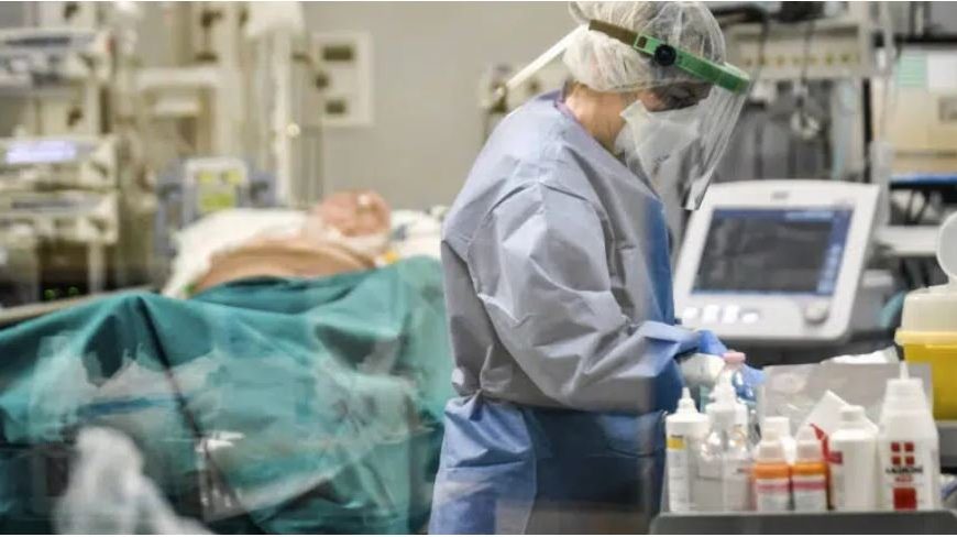 Καταργούνται οι ΜΕΘ για τον κορονοϊό ενώ η πανδημία ακόμα θερίζει