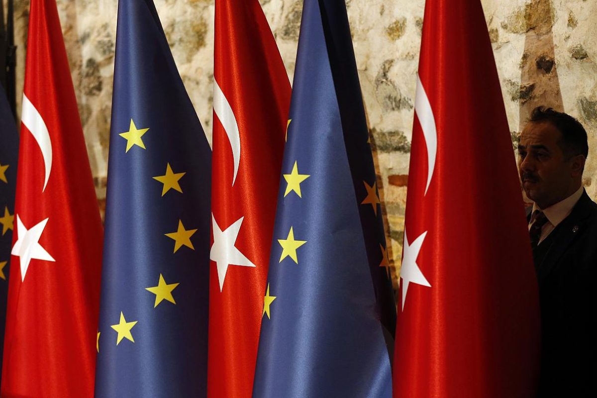 Εκ νέου στις καλένδες οι κυρώσεις στην Τουρκία από το ΣΕΥ