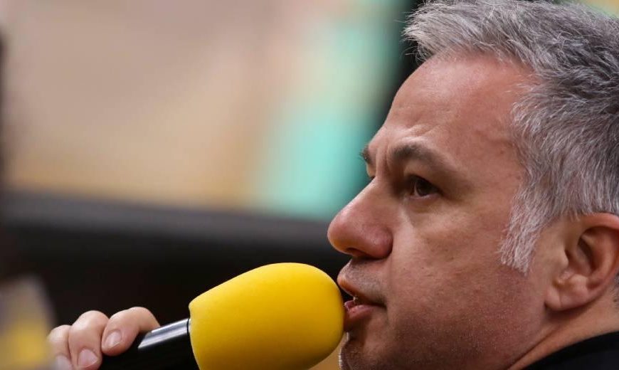 Χριστόφορος Ζαραλίκος : Έριξαν το Twitter του μετά από ανάρτηση για τον Κώστα Μπακογιάννη #freezaralikos