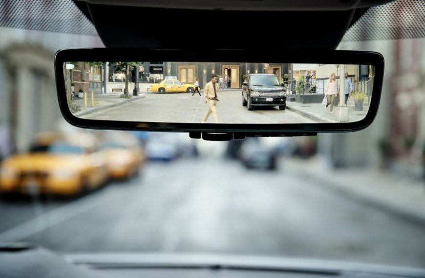 Δημοσκοπήσεις/ “Νεκρά σημεία” στον πολιτικό καθρέφτη