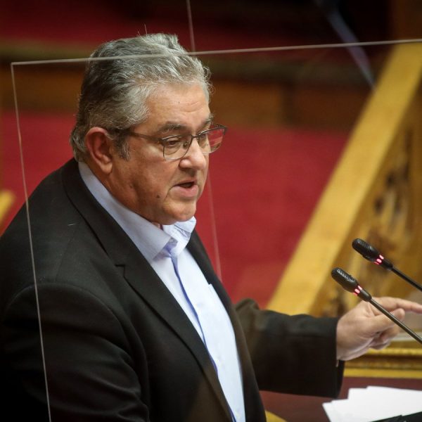 Κουτσούμπας: Τα δάκρυα στέρεψαν και έγιναν οργή