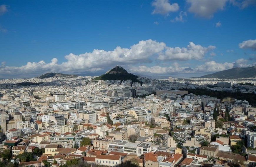 Καταστροφικά δεδομένα για τα ελληνικά νοικοκυριά: Ασταμάτητη ακρίβεια στα προϊόντα – Πράσινο φως για 60.000 πλειστηριασμούς ζητούν τα funds