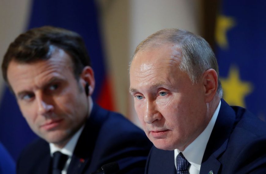 Πρώτη τηλεφωνική συνομιλία Πούτιν – Μακρόν μετά από…