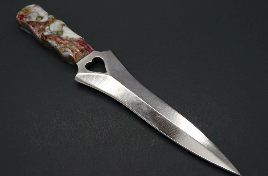 Γιώργος Παπανικολάου / Κυρώσεις στη Ρωσία: Το μαχαίρι είναι δίκοπο και η Ευρώπη ματώνει άσχημα