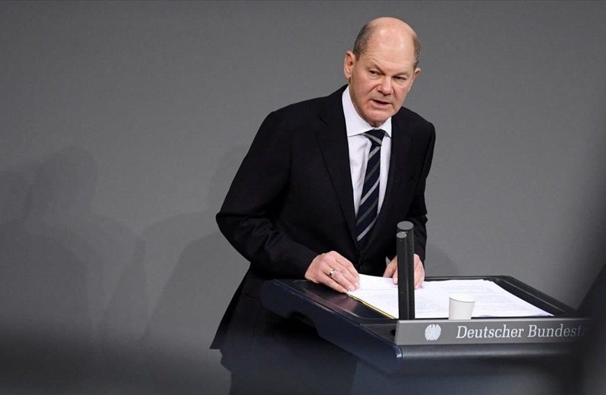 Γερμανία: Ο Όλαφ Σολτς κατέθεσε στη Bundestag το αίτημα για ψήφο εμπιστοσύνης 