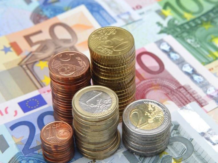 100 δόσεις: Πώς αναβιώνει η ρύθμιση – Τι πρέπει να προσέξετε, ποιους αφορά