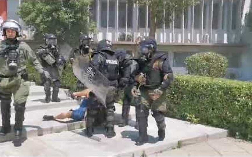 Θέλουν νεκρούς;