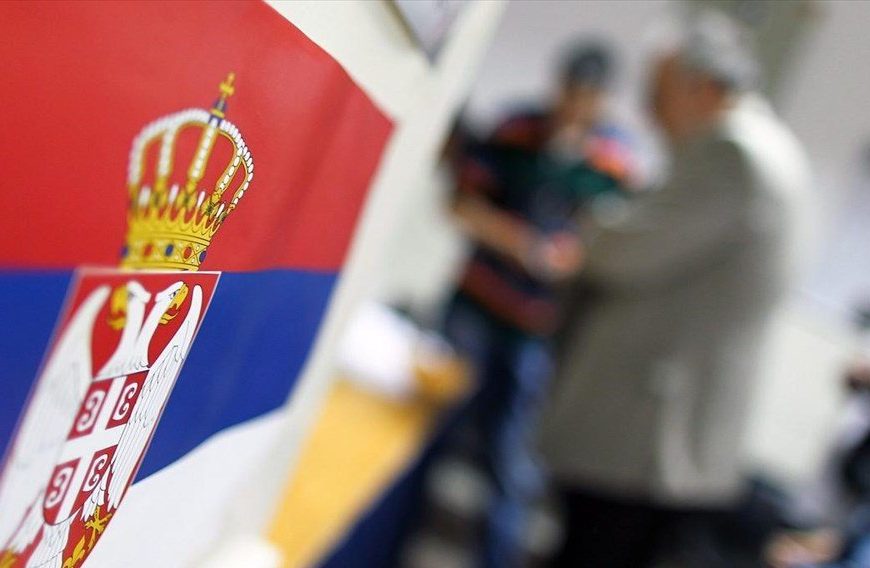 Η Ρωσία ανησυχεί για σενάριο χάους στην Σερβία