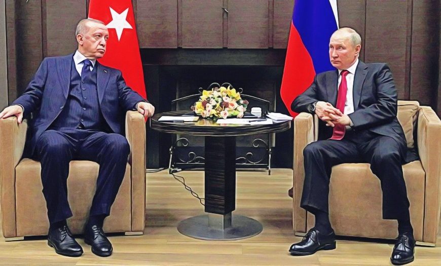 Η λέξη «αναθεωρητισμός» ως ξόρκι απέναντι στον «απομονωμένο» γείτονα