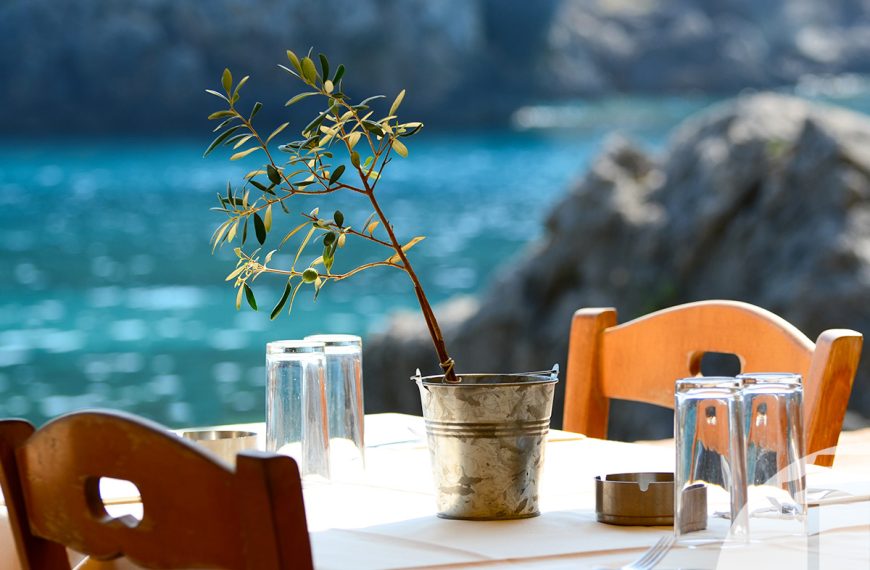 Πρωταπριλιά με θερμοκρασίες Μαΐου και σκόνη από την Αφρική