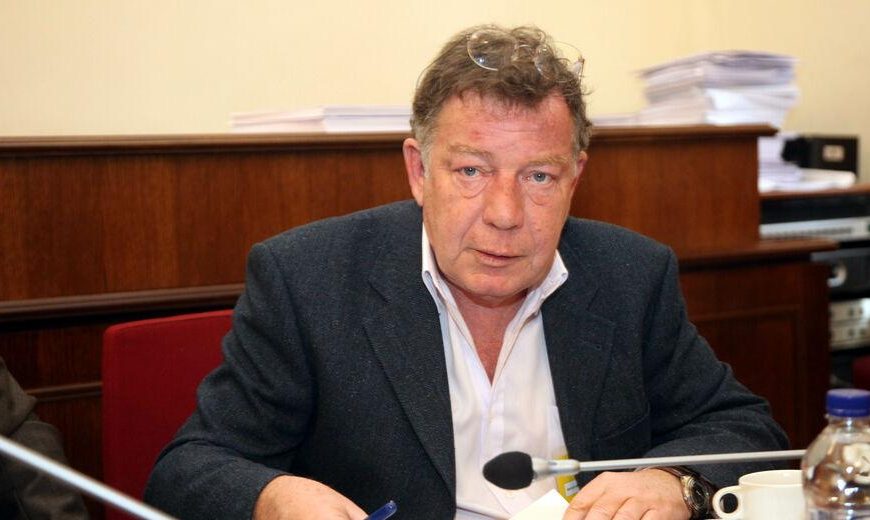 Πέθανε από ανακοπή ο Ηλίας Νικολακόπουλος