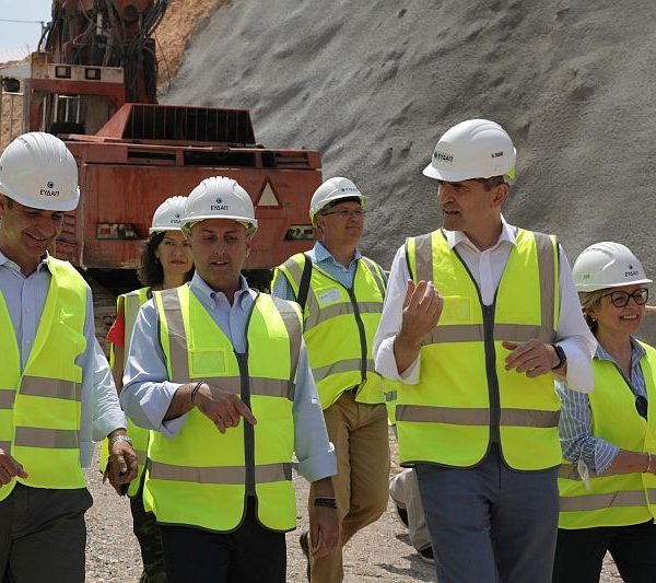 Επίσκεψη του Πρωθυπουργού στα Έργα Αποχέτευσης της ΕΥΔΑΠ στην Ανατολική Αττική