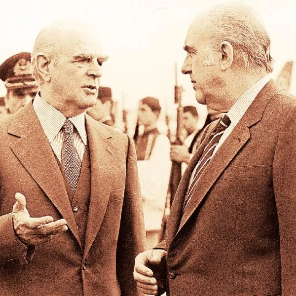 Η επίκαιρη επιστολή του Ανδρέα στον Καραμανλή για το Πολυτεχνείο:&hellip;