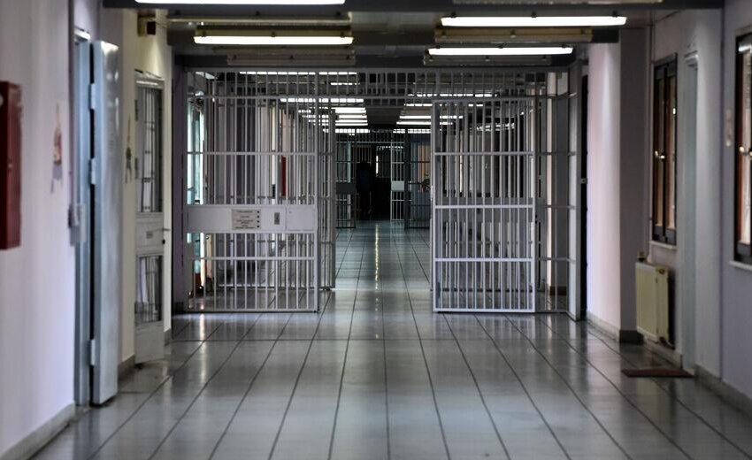 Συνελήφθησαν τέσσερις αστυνομικοί για βασανιστήρια σε βάρος κρατουμένου