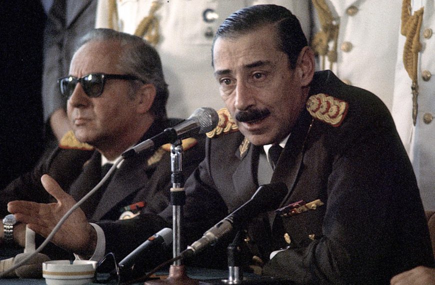 Ο στρατηγός Χόρχε Ραφαέλ Βιδέλα στην… 86η ΔΕΘ