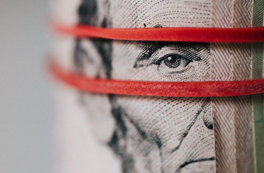 «Ματώνουν» οι αγορές από τον πληθωρισμό και την αύξηση επιτοκίων