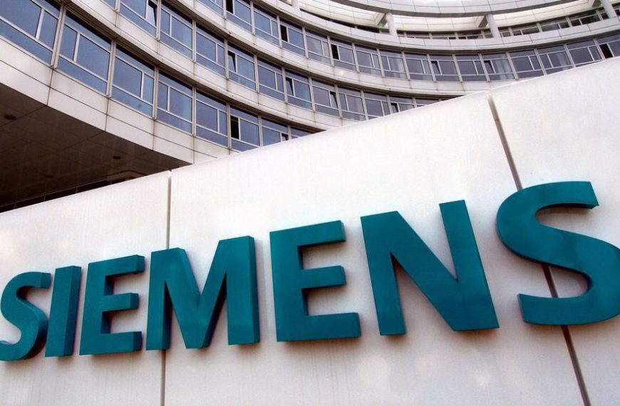 Υπόθεση «μαύρα ταμεία» Siemens: Αθώοι και οι 20 κατηγορούμενοι