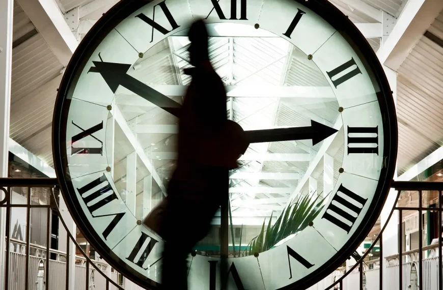 Κωνσταντίνος Μανωλόπουλος / Αλλαγή ώρας και σωματική υγεία – Τι ισχύει;